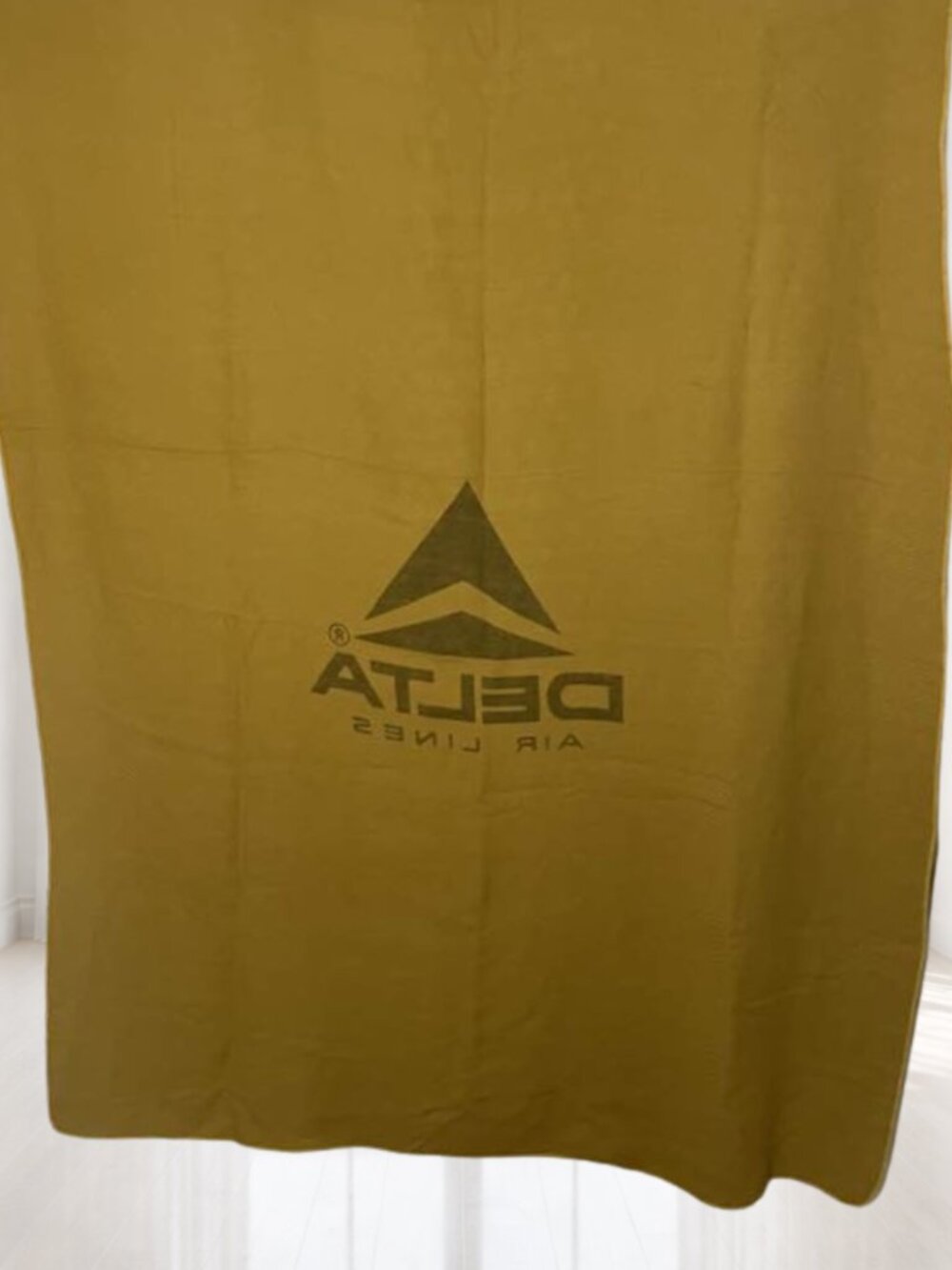 Vintage 1970s Delta Airlines Cabin Passenger Blanket Retro Aviation Decor - Picture 5 of 8